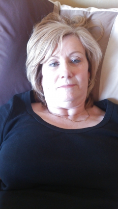 gilf karen shows her sweet cunt