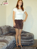 Teen in pantyhose self-plays