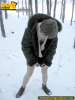 Winter outdoor pissing of blonde babe