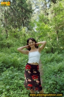 Teen amateur outdoor pissing