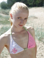 Alexia blonde with hairy pussy