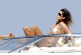 Cindy crawford topless