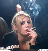 SMOKING GIRLS