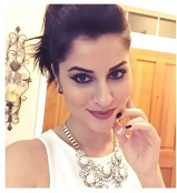 NEW PICS OF MY TWO FAVORITE COUSINS