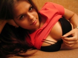 Gloria sex and show in handcuffs