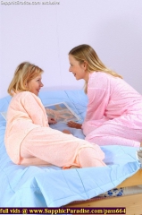 Sapphic Erotica shiny lesbian girls