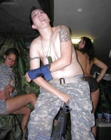 A L ARMEE US EST BONNE A TIRER