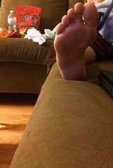 My gf\'s feet and ass please comment!