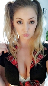 Blonde bimbo slut - takes naked selfies