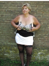 mature slut deb shows tits outdoors