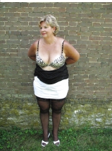 mature slut deb shows tits outdoors
