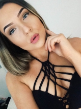 Amateur instagram pics - showing off her tight assets