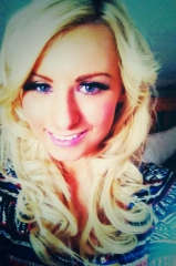 Teen blonde model wannabee - cute tata fan nude selfies