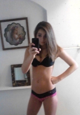 Slim brunette teen - naked selfshot gallery