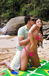 Brasilian latina Adryanna Duarte