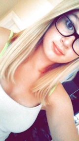Naked geeky blonde teen - nerdy girl nude selfies
