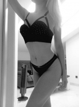 Hipster amateur blonde - kinky teen loves her selfies