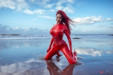 Bianca Baeuchamp Latex red 2