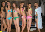 more young teenage girls