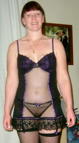 Sexy babe in tights dressed to impress