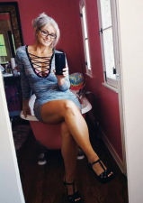 HOT AND SEXY MATURE LADIES - 1