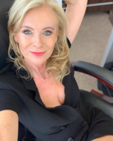 HOT AND SEXY MATURE LADIES - 8