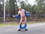 nat092 nu sur la route