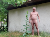 je suis nu dans la nature