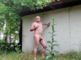 je suis nu dans la nature