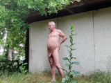 je suis nu dans la nature