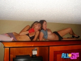 Nude downblouse girlfriend pics