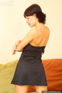 Teen striptease - N