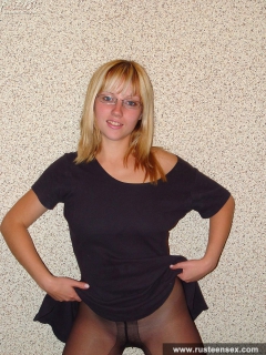 Russian teen blonde pantyhose and pussy play on the floor - N