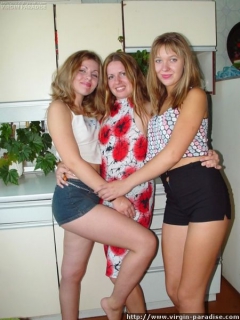 Three virgins' lesbian party - N