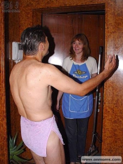 Blowjob in hotel room - N