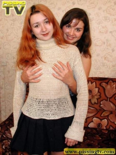 Girls show off and piss - N