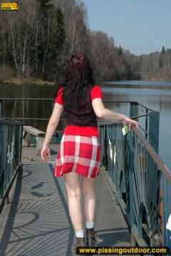 Piss in a lake - N