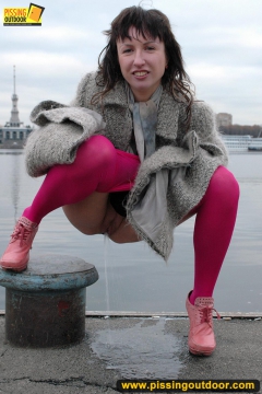 MILF outdoor pissing on pier - N