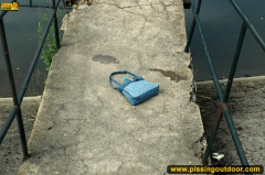 Park lake outdoor pissing - N