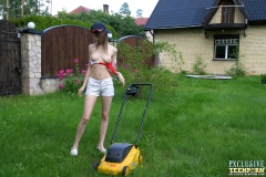 Hot female teen - N
