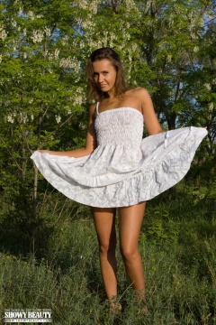 Teen in the nature - N