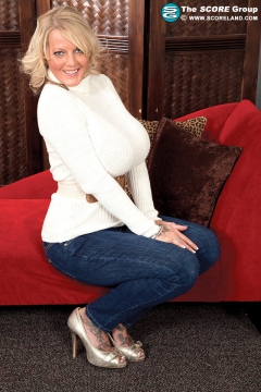 Tit-an Texas MILF - N