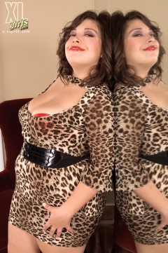 Hello Pussy - N