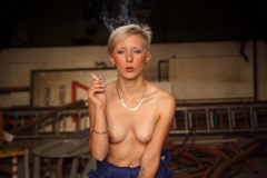 Little Kim smokes two - N
