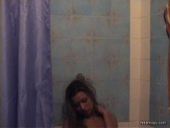 Honey, I'm taking a shower - N