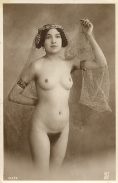Antique pin babes 6 - N