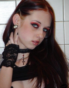 Liz Vicious - 02 - N