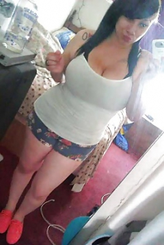 Busty Amatuer 32 - N