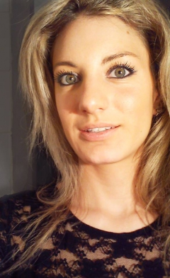 aime se masturber sa belle chatte - N