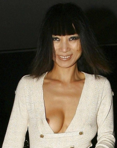 Celebrity Downblouse - N